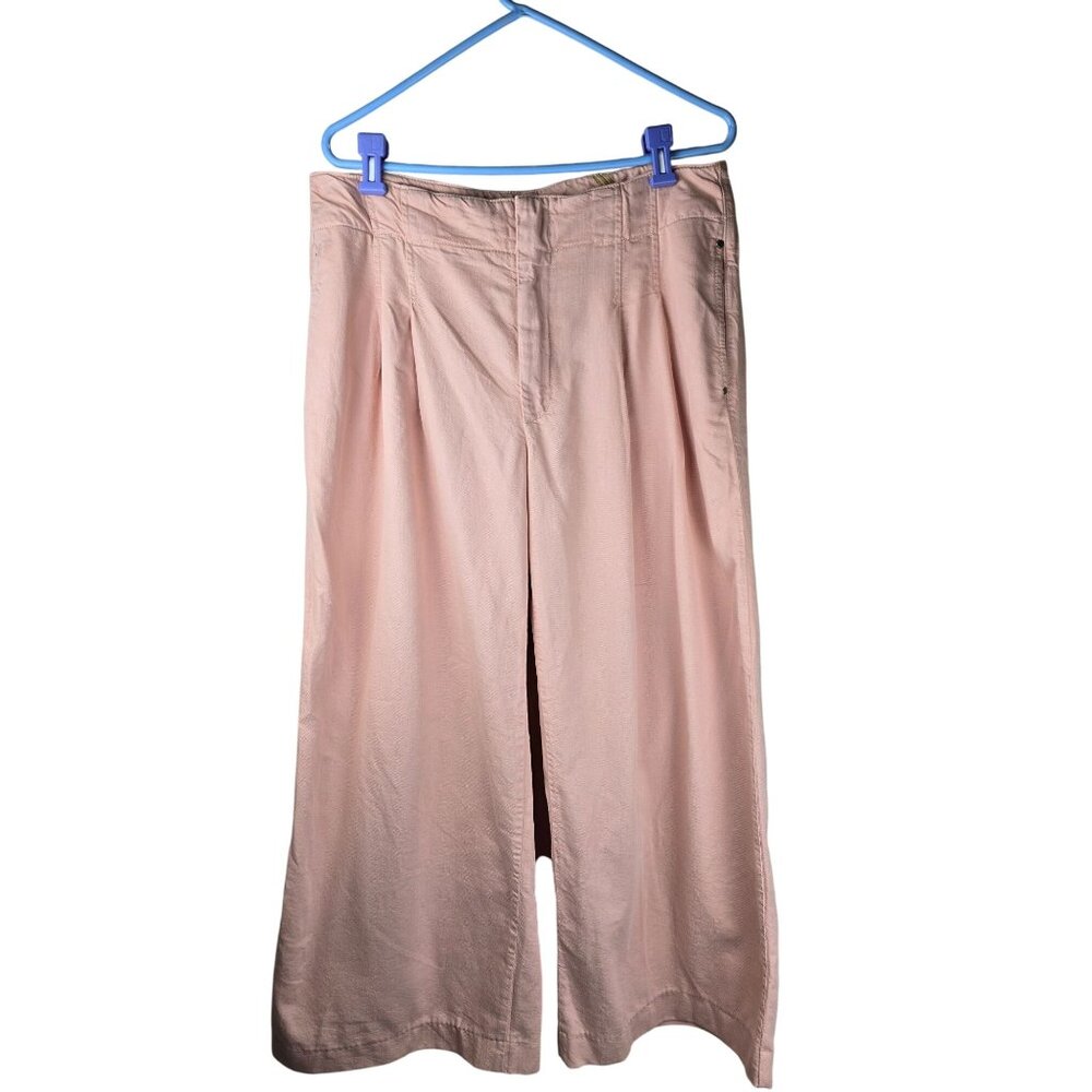 Women's Wide-Leg Pink Pants - Picture 2 of 8